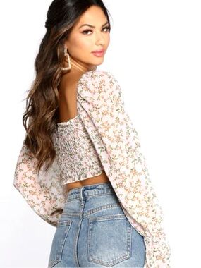 AVA ROSE Pretty Floral Smocked On/Off Shoulder Boho Blouse
